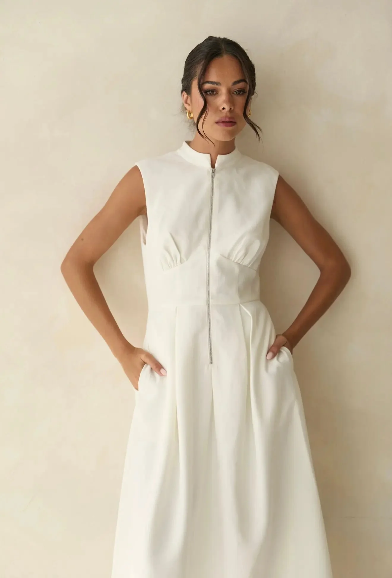 KNIGHTSBRIDGE WHITE ZIP DRESS - Image 3